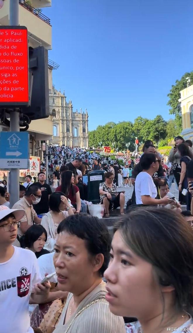 澳门懵了：没想到能来那么多人千亿国际平台刀郎澳门演唱会(图5)